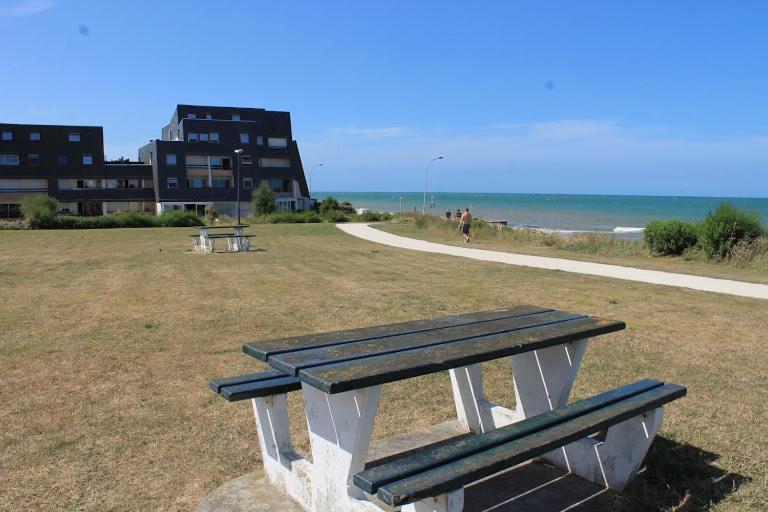 Beau Front De Mer Cosy Acces Direct Plage St Aubin Sur Mer Bernières-sur-Mer Екстериор снимка
